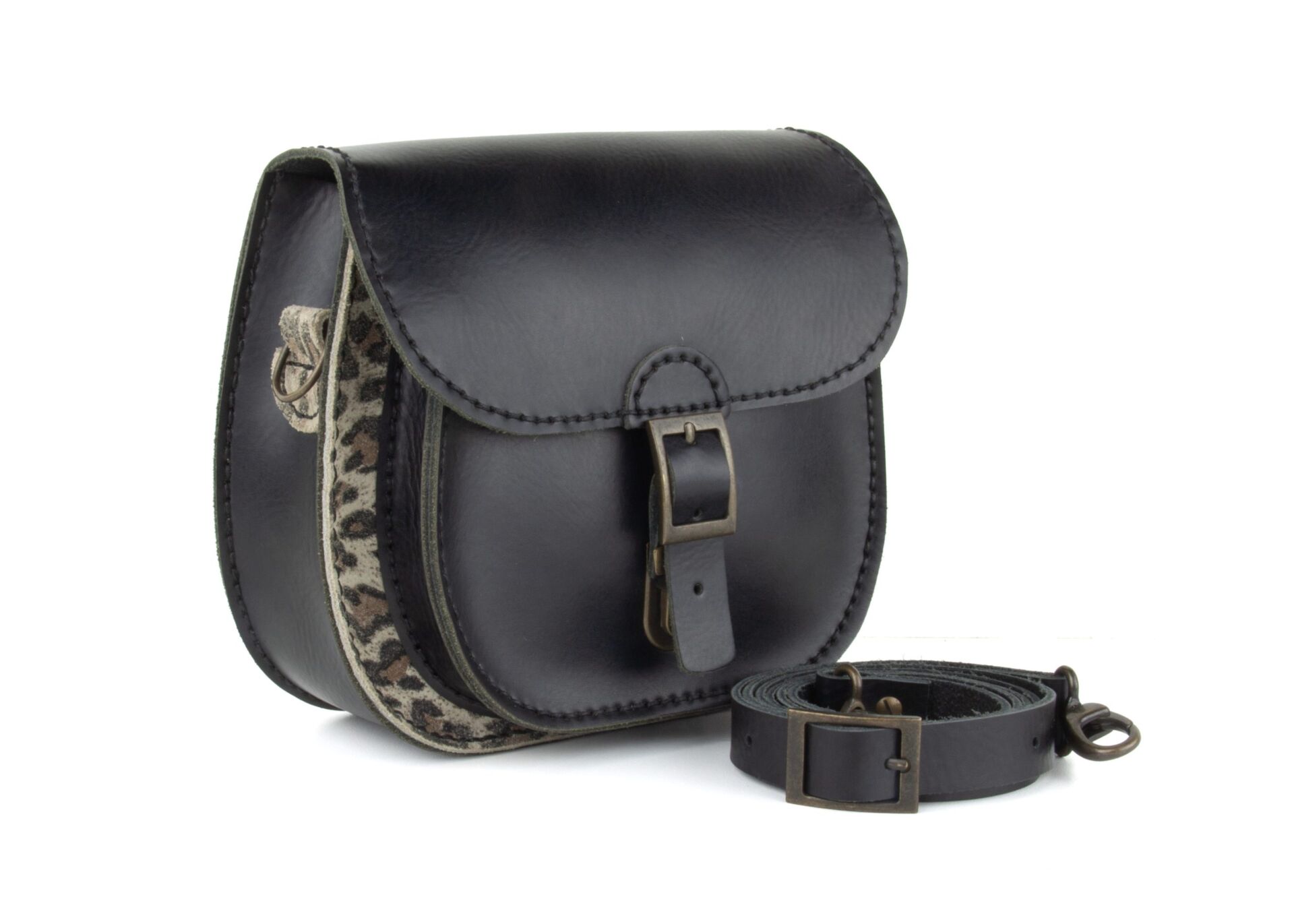 DIY-Crossbodu-Tas-NYCHEL_minnesota_black_leopard_ecru_1-scaled-1.jpg