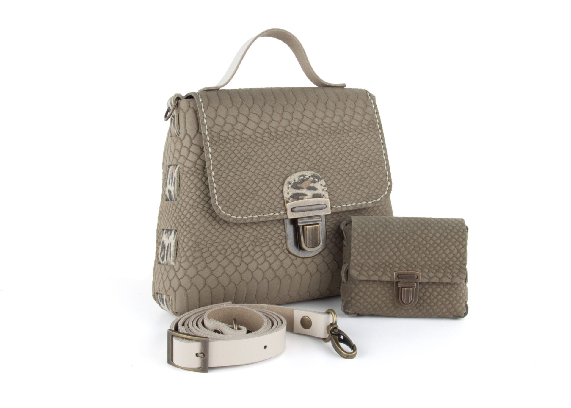 DIY-Crossbody-Tas-VANITY2.0_variatie_3_a-scaled-1.jpg