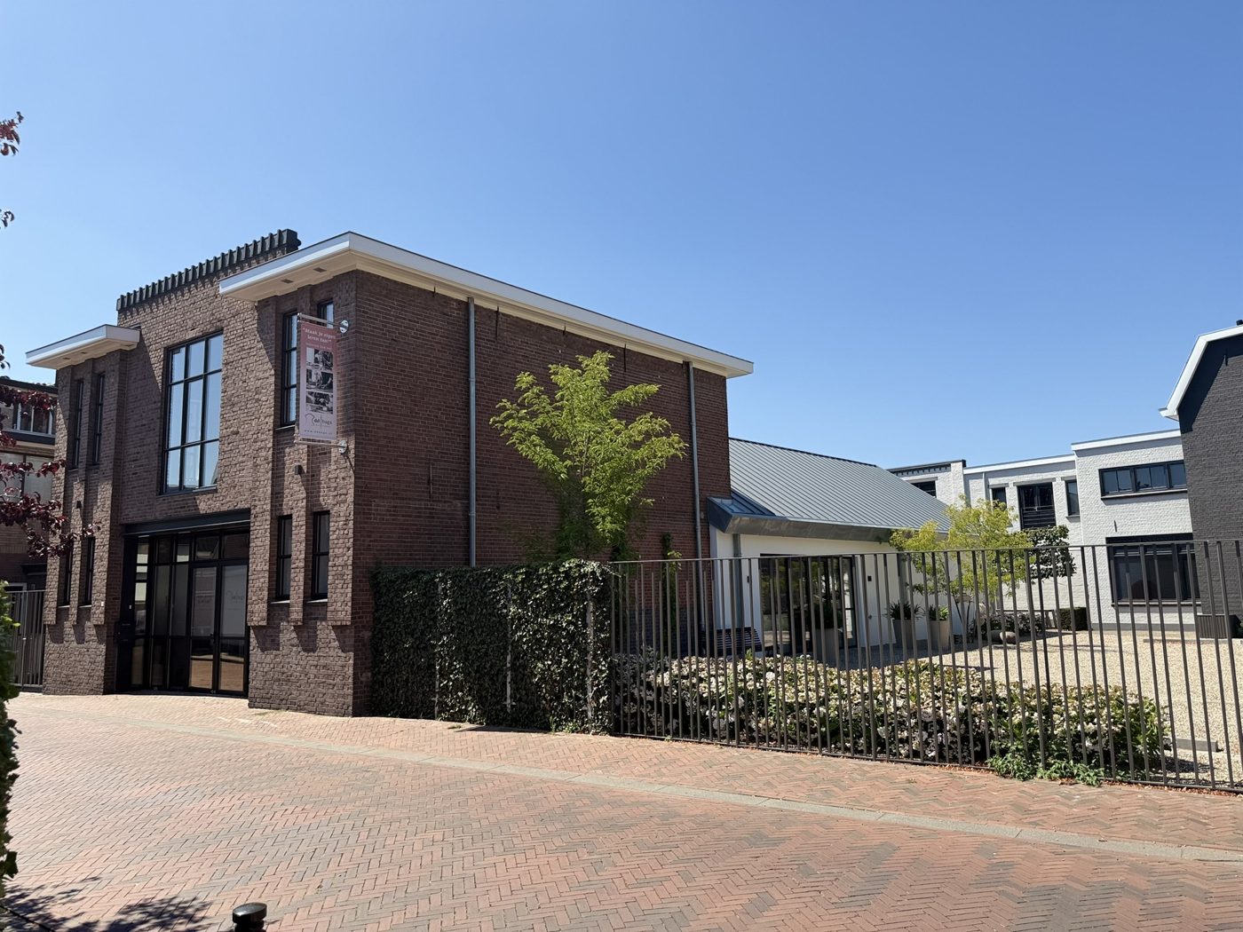 Het deels monumentale pand van ddbags aan de Jonendwarsstraat in Winterswijk